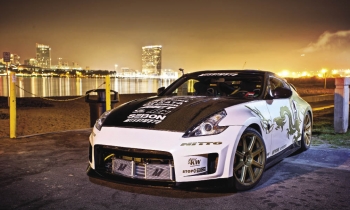 Cool as Gold: 2010 Nissan 370Z