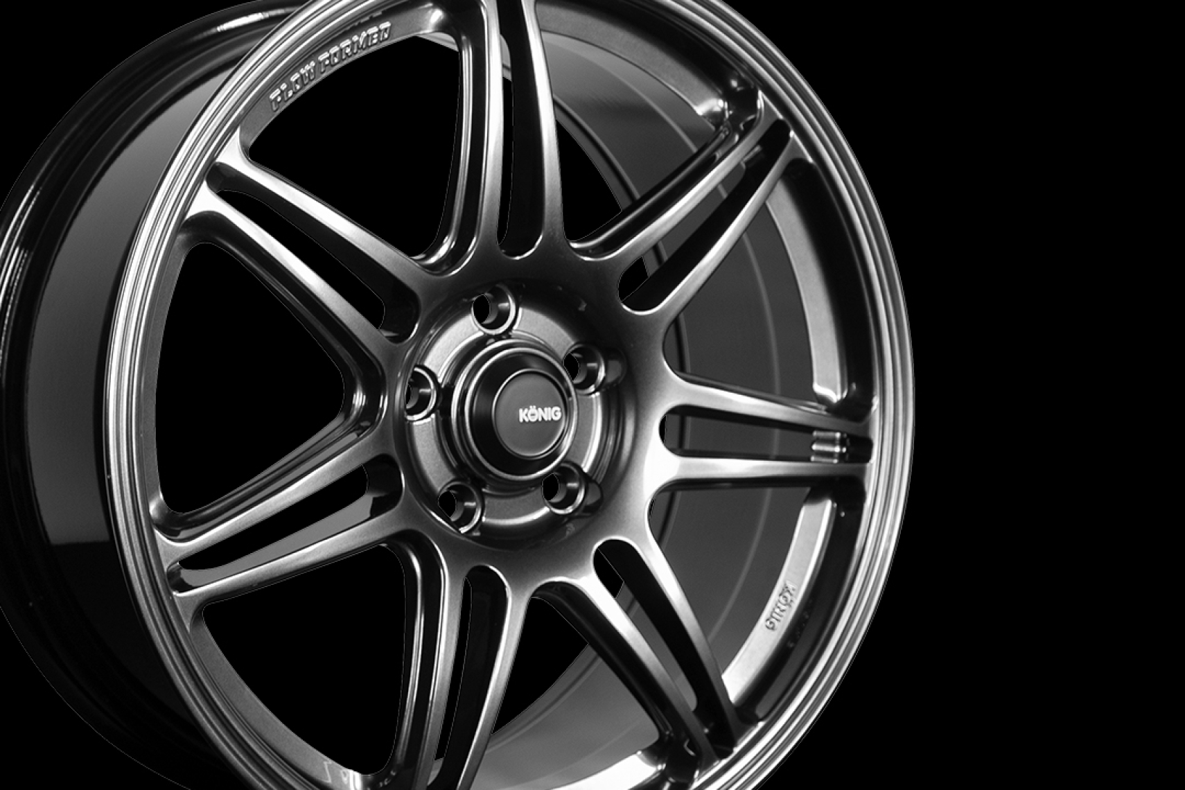 Konig OCTRIX Flow Formed wheel shown in Smoked Platinum finish with split seven-spoke design on a black background.