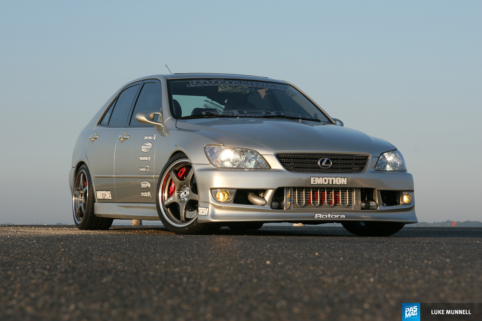 Lexus is300 2001