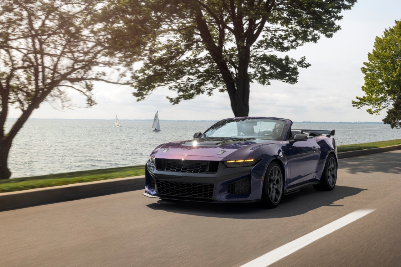 Ford Mustang Dark Horse SC Convertible 20 145