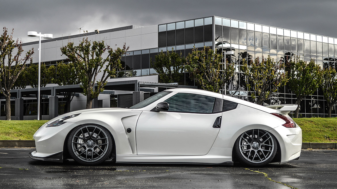 Air Lift Performance Nissan 370Z Performance Series Air Suspension