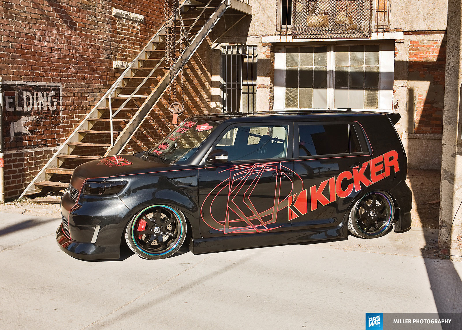 14 Kicker Audio 2008 Scion xB pasmag